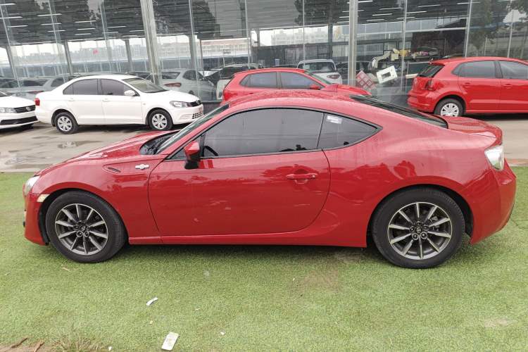 Used Toyota 86 2013 2.0L Automatic Luxury Version Exterior 3