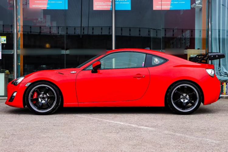 Used Toyota 86 2013 2.0L Automatic Luxury Version Exterior 4