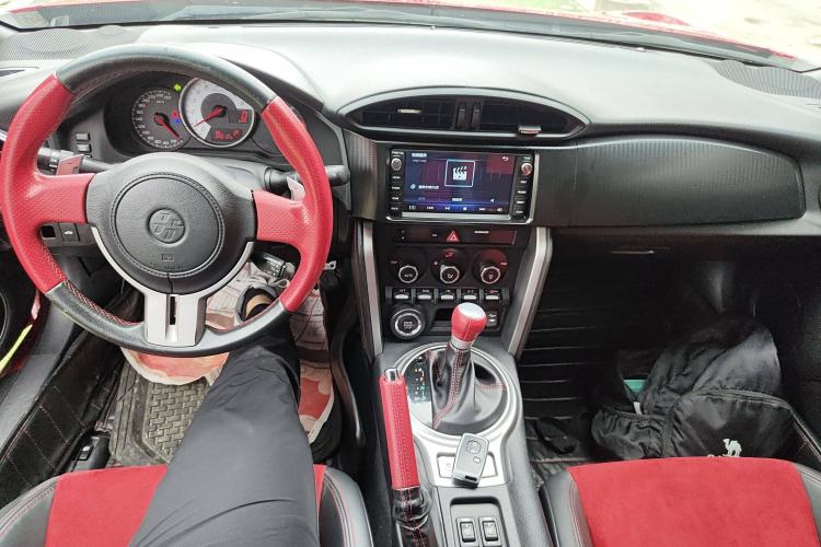 Used Toyota 86 2013 2.0L Automatic Luxury Version Interior 2