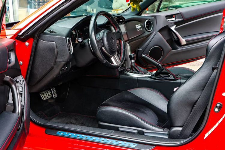 Used Toyota 86 2013 2.0L Automatic Luxury Version Interior 3