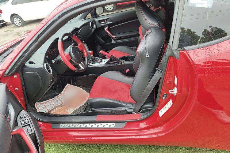 Used Toyota 86 2013 2.0L Automatic Luxury Version Left Front Seat