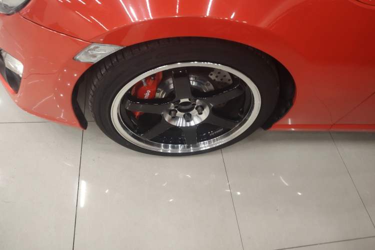 Used Toyota 86 2013 2.0L Automatic Luxury Version Left Front Wheel Hub