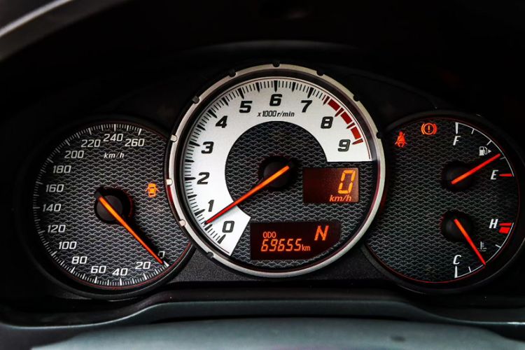 Used Toyota 86 2013 2.0L Automatic Luxury Version Odometer Close Up