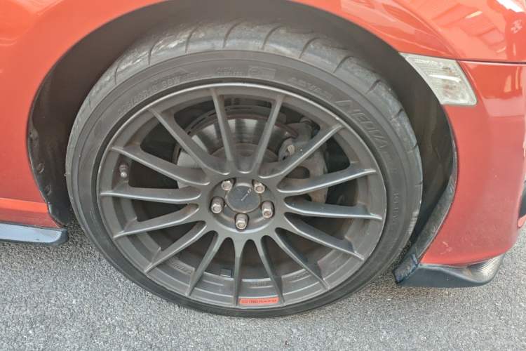 Used Toyota 86 2013 2.0L Automatic Luxury Version Right Front Wheel Hub