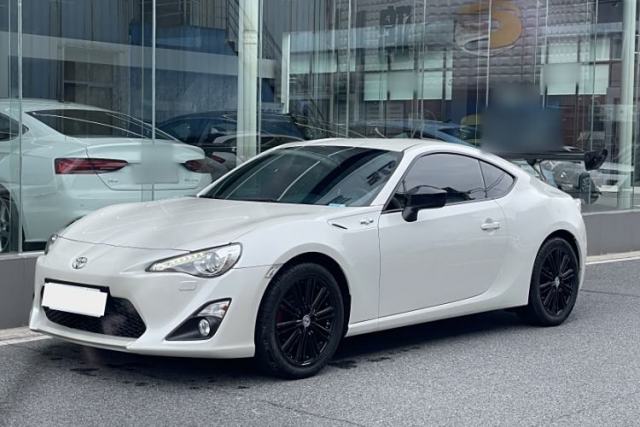 Used Toyota 86 2013 2.0L Automatic Luxury Version