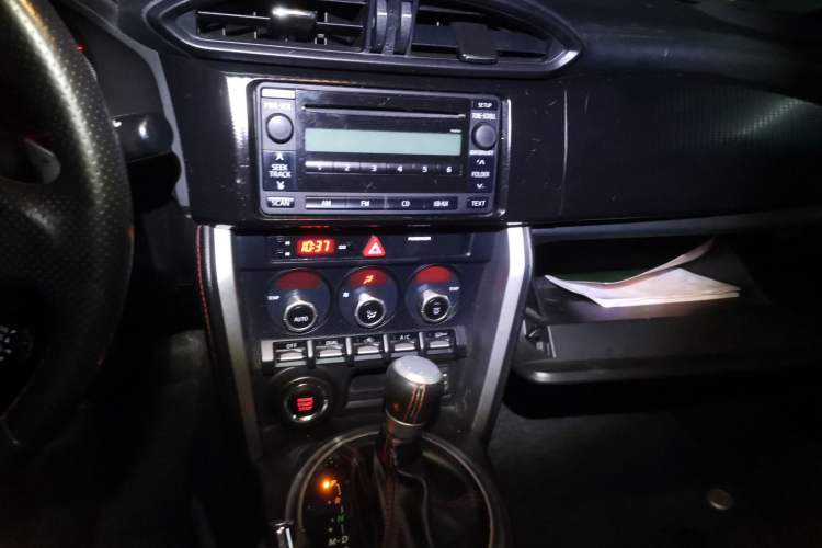 Used Toyota 86 2013 2.0L Automatic Luxury Version Audio And AC Panel