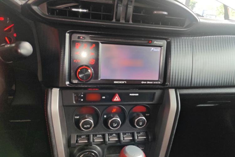 Used Toyota 86 2013 2.0L Automatic Luxury Version Audio And AC Panel