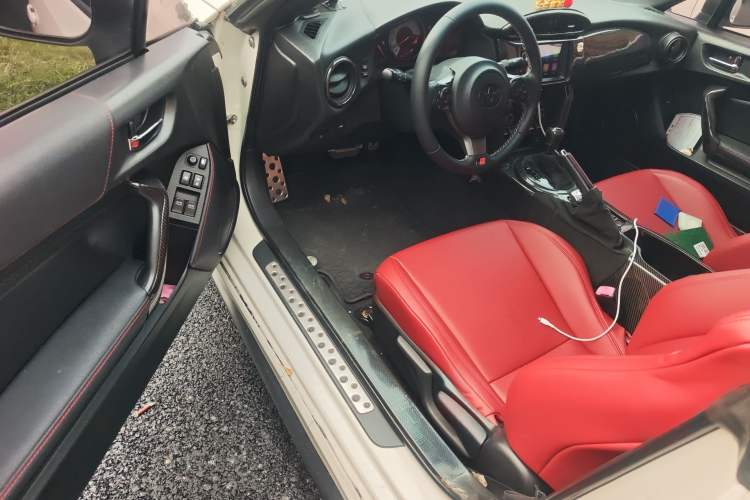 Used Toyota 86 2013 2.0L Automatic Luxury Version Driver Seat