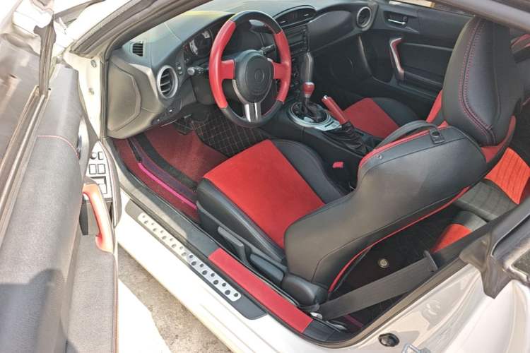 Used Toyota 86 2013 2.0L Automatic Luxury Version Driver Seat