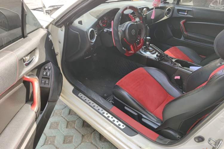 Used Toyota 86 2013 2.0L Automatic Luxury Version Driver Seat