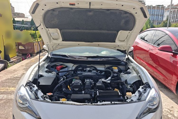 Used Toyota 86 2013 2.0L Automatic Luxury Version Engine Bay