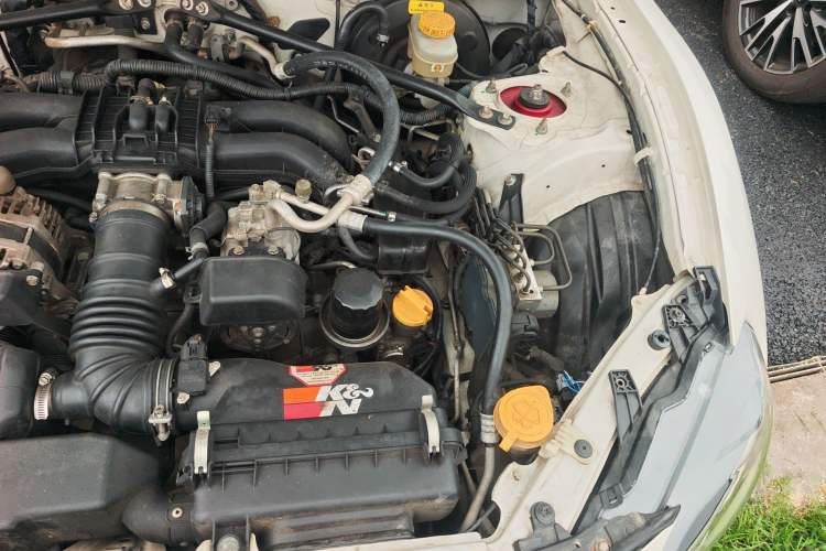 Used Toyota 86 2013 2.0L Automatic Luxury Version Engine Bay Left