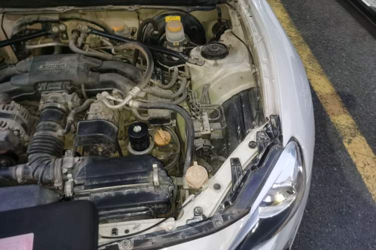 Used Toyota 86 2013 2.0L Manual Luxury Version Engine Bay Left