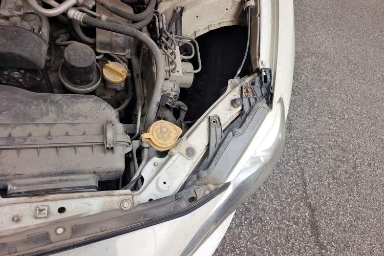 Used Toyota 86 2013 2.0L Automatic Luxury Version Engine Bay Left