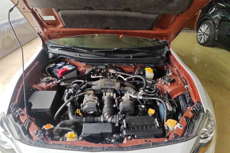 Used Toyota 86 2013 2.0L Automatic Luxury Version Engine Bay
