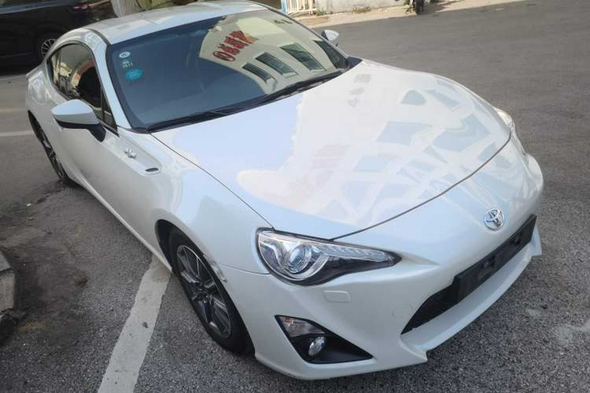 Used Toyota 86 2013 2.0L Automatic Luxury Version Exterior 1
