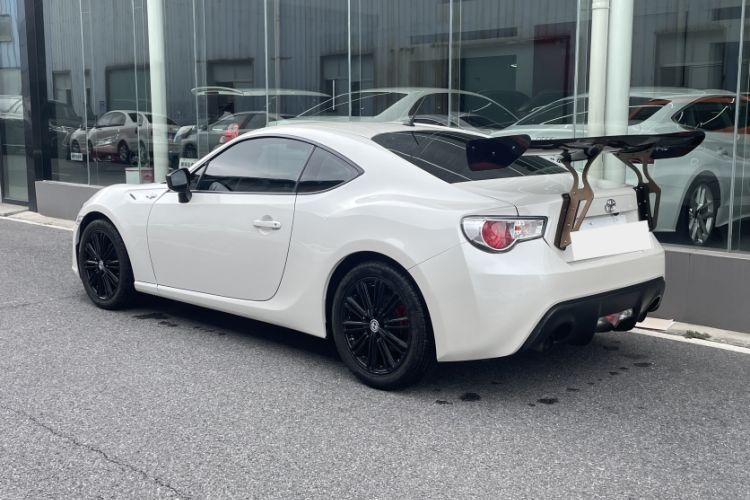 Used Toyota 86 2013 2.0L Automatic Luxury Version Exterior 3