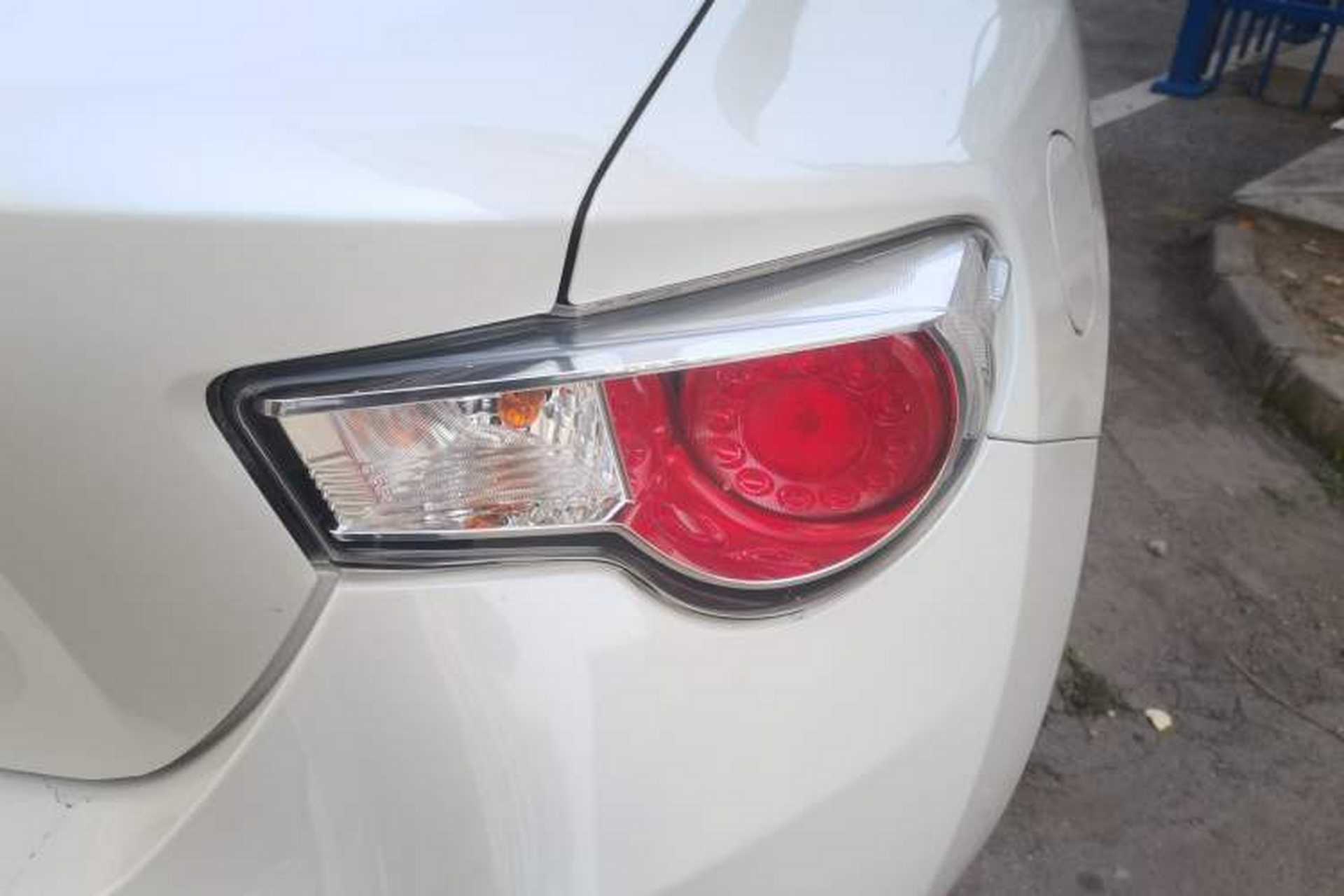 Used Toyota 86 2013 2.0L Automatic Luxury Version Exterior 3