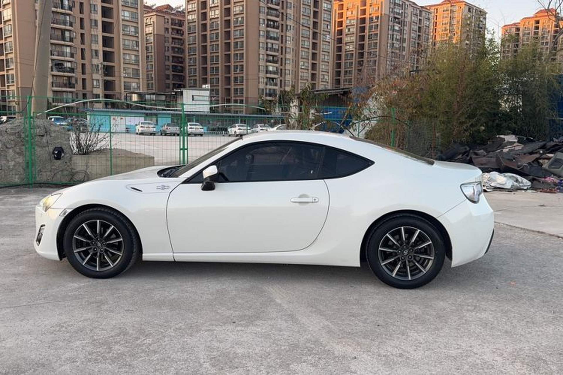 Used Toyota 86 2013 2.0L Automatic Luxury Version Exterior 7