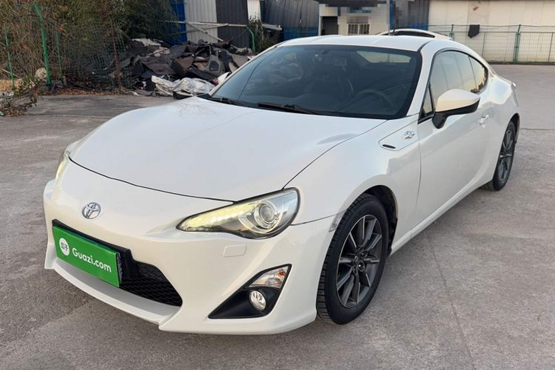 Used Toyota 86 2013 2.0L Automatic Luxury Version Front Left 45 Deg