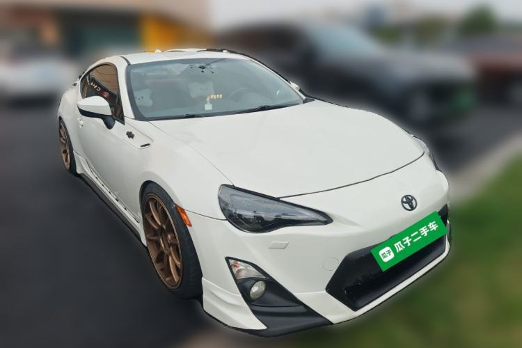 Used Toyota 86 2013 2.0L Automatic Luxury Version Front Right 45 Deg