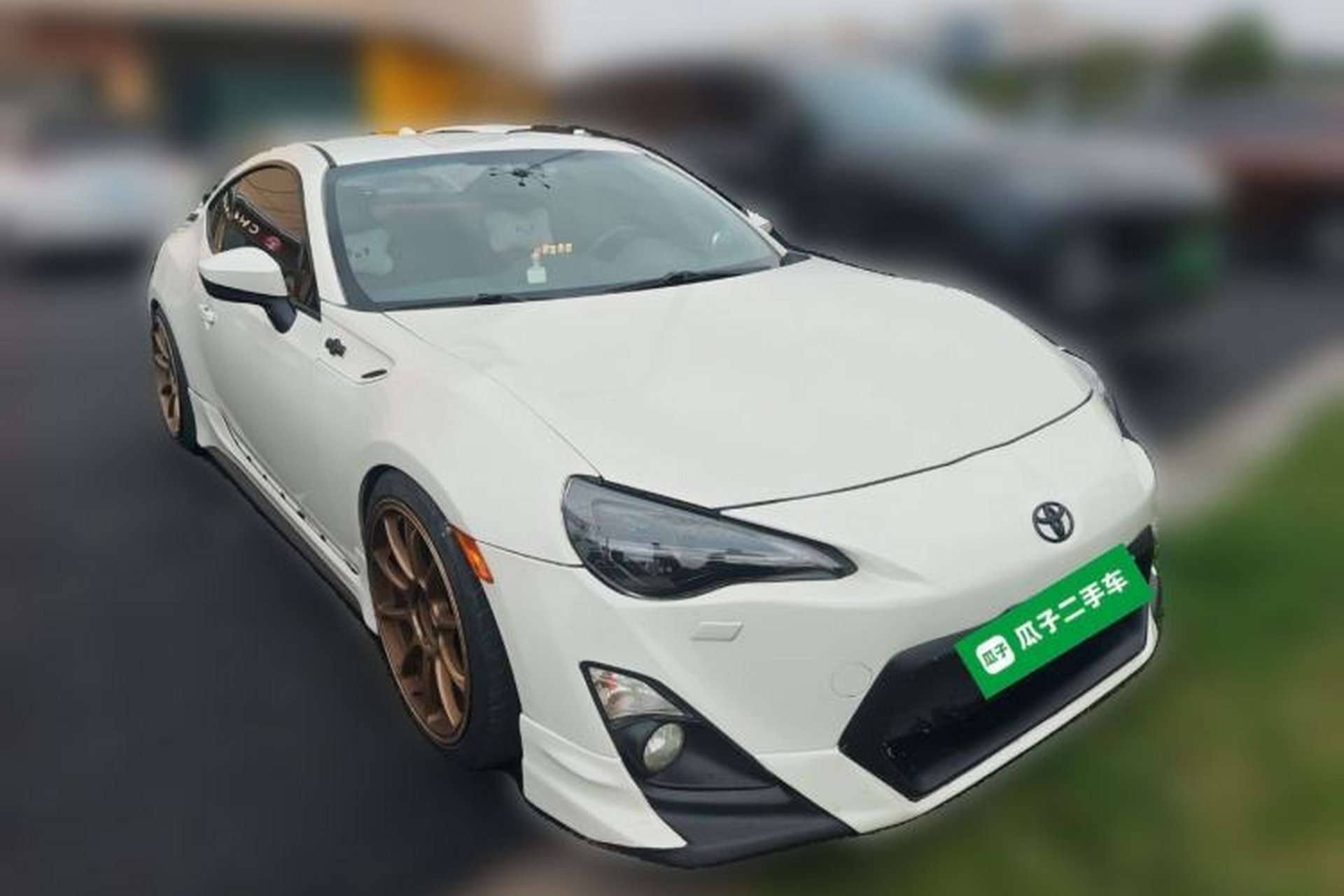 Used Toyota 86 2013 2.0L Automatic Luxury Version Front Right 45 Deg