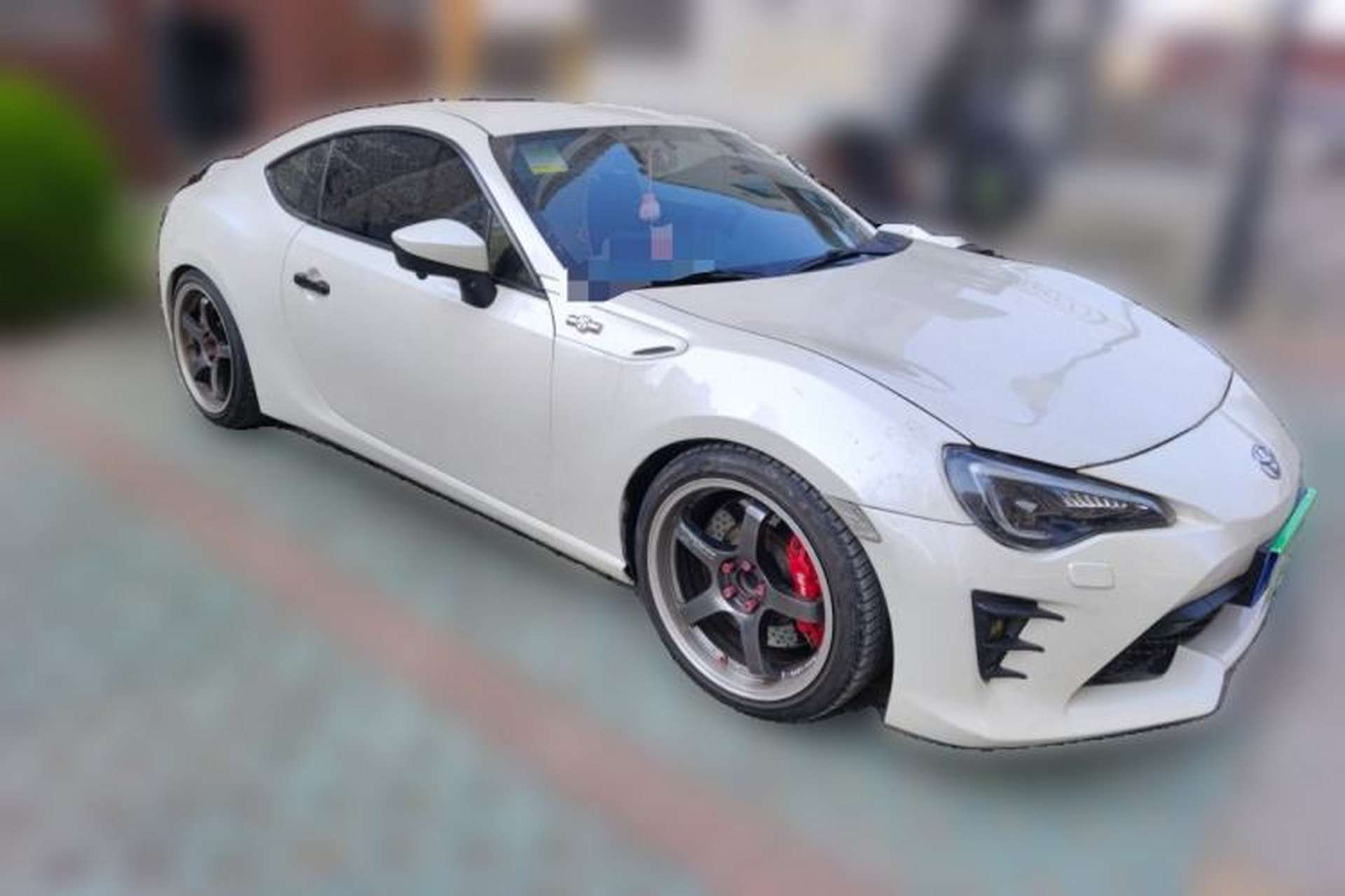 Used Toyota 86 2013 2.0L Automatic Luxury Version Front Right 45 Deg