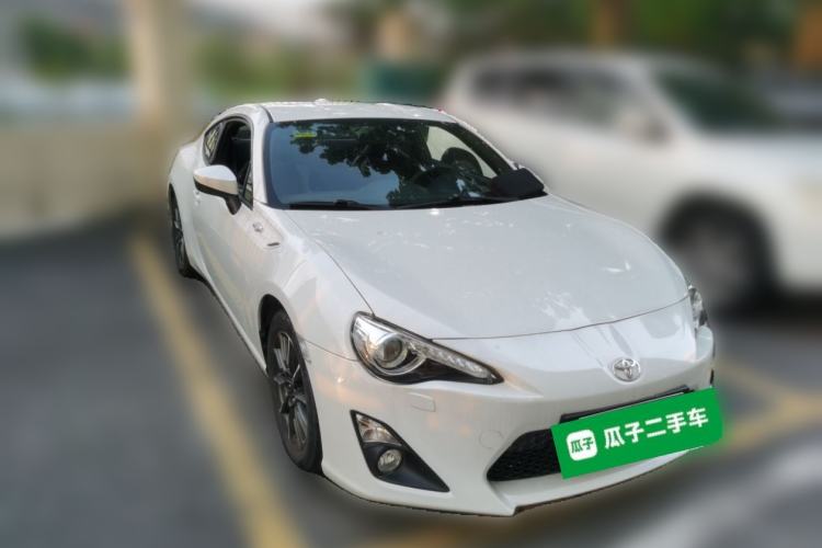 Used Toyota 86 2013 2.0L Manual Luxury Version Front Right 45 Deg