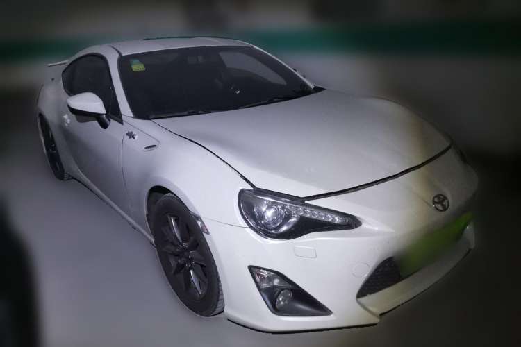 Used Toyota 86 2013 2.0L Automatic Luxury Version Front Right 45 Deg