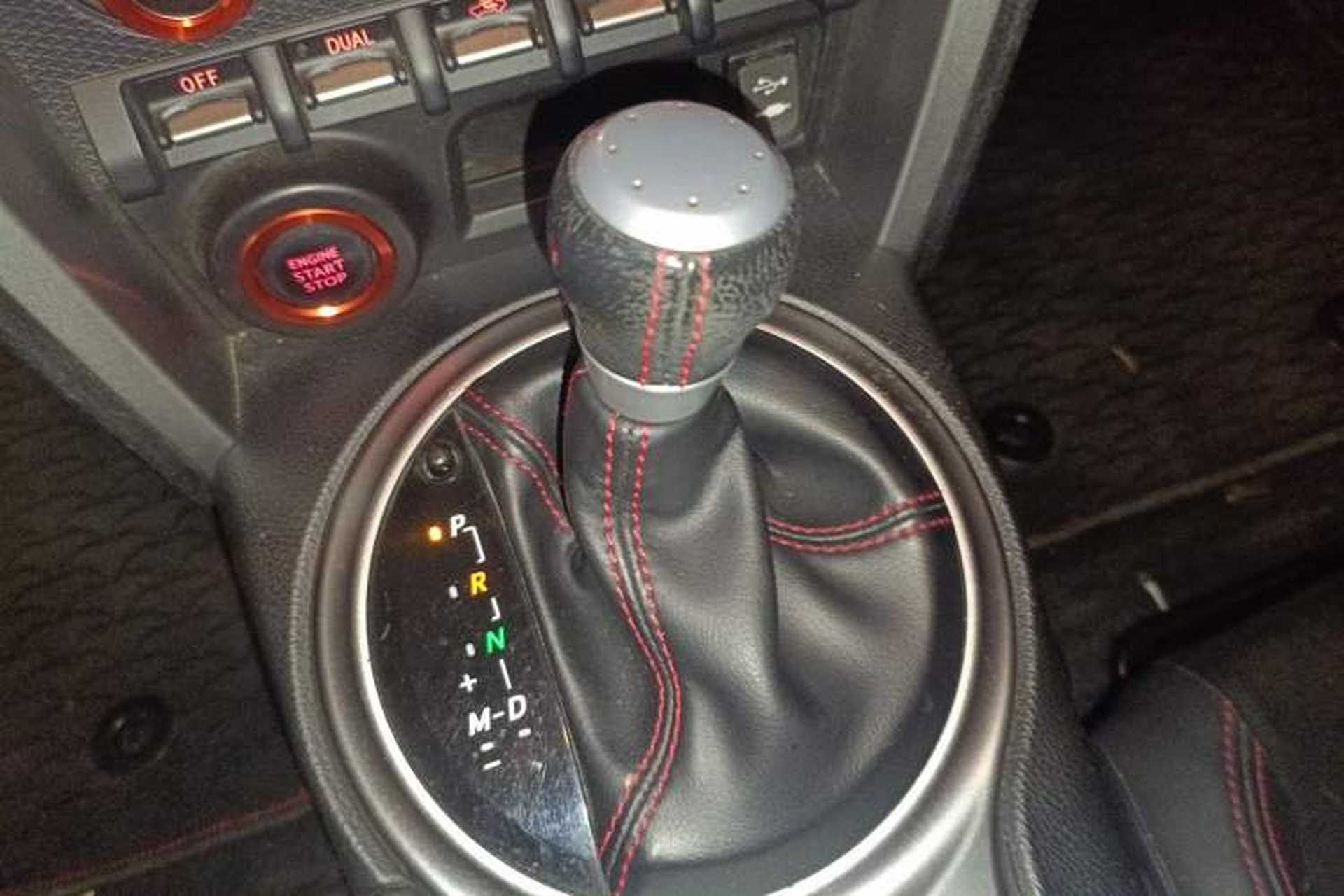 Used Toyota 86 2013 2.0L Automatic Luxury Version Gear Lever