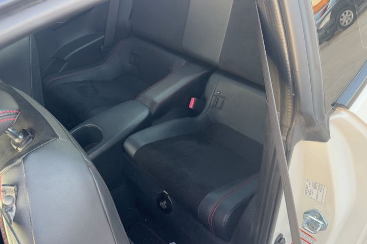 Used Toyota 86 2013 2.0L Automatic Luxury Version Interior 2