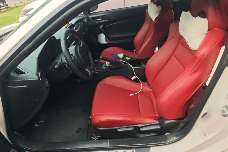 Used Toyota 86 2013 2.0L Automatic Luxury Version Left Front Seat
