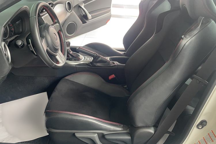Used Toyota 86 2013 2.0L Automatic Luxury Version Left Front Seat
