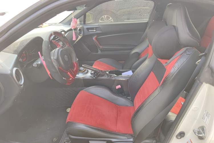 Used Toyota 86 2013 2.0L Automatic Luxury Version Left Front Seat