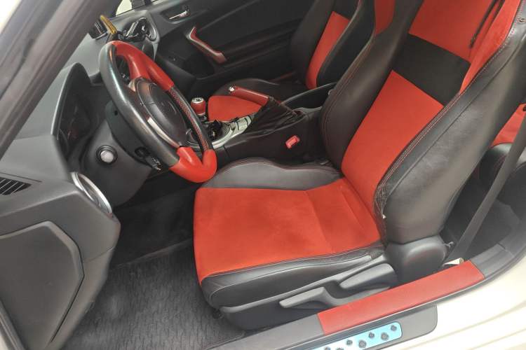 Used Toyota 86 2013 2.0L Manual Luxury Version Left Front Seat