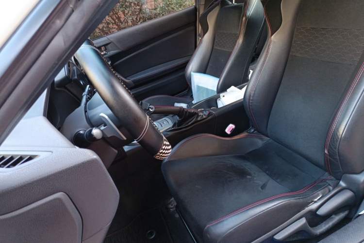 Used Toyota 86 2013 2.0L Automatic Luxury Version Left Front Seat