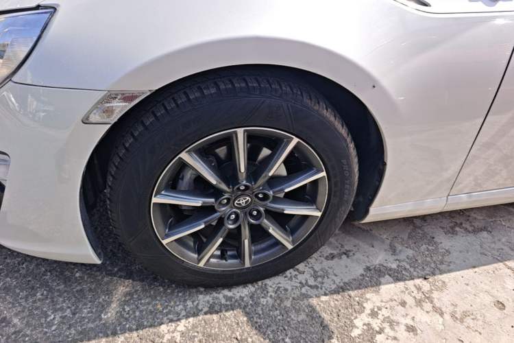 Used Toyota 86 2013 2.0L Automatic Luxury Version Left Front Wheel Hub