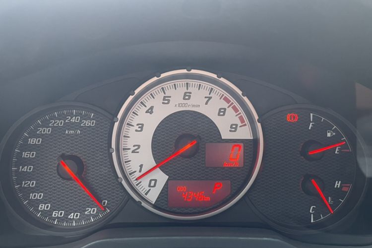 Used Toyota 86 2013 2.0L Automatic Luxury Version Odometer Close Up
