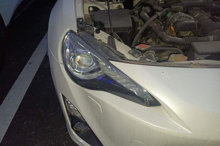 Used Toyota 86 2013 2.0L Automatic Luxury Version Right Front Headlight
