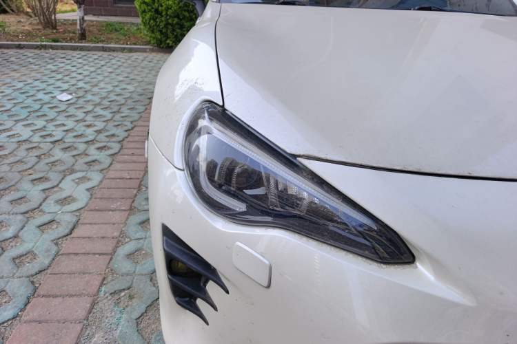 Used Toyota 86 2013 2.0L Automatic Luxury Version Right Front Headlight