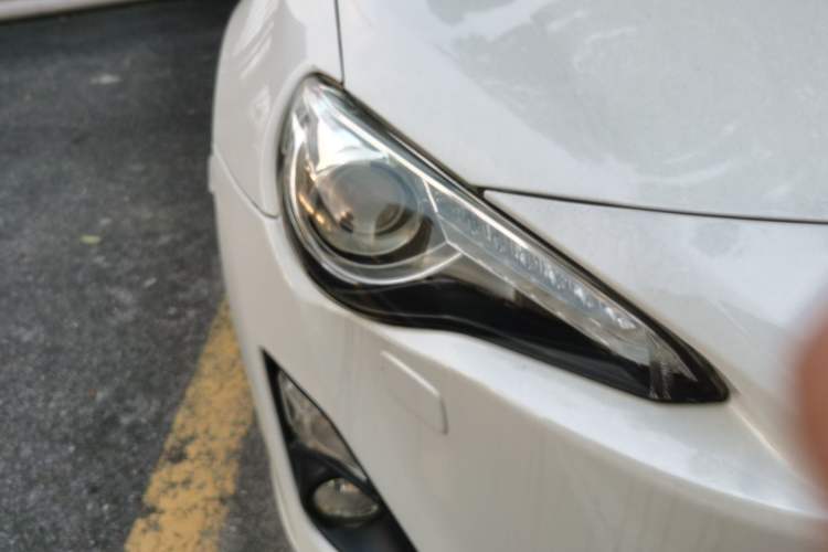 Used Toyota 86 2013 2.0L Manual Luxury Version Right Front Headlight