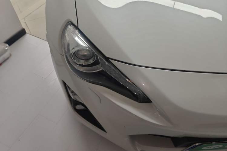 Used Toyota 86 2013 2.0L Manual Luxury Version Right Front Headlight