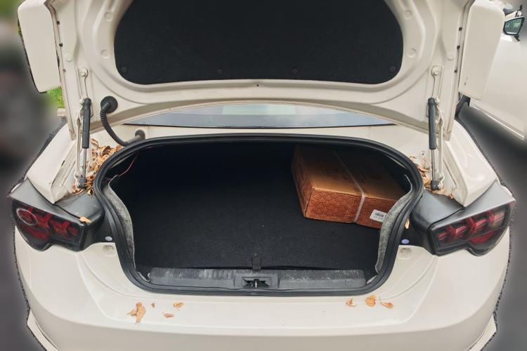Used Toyota 86 2013 2.0L Automatic Luxury Version Trunk