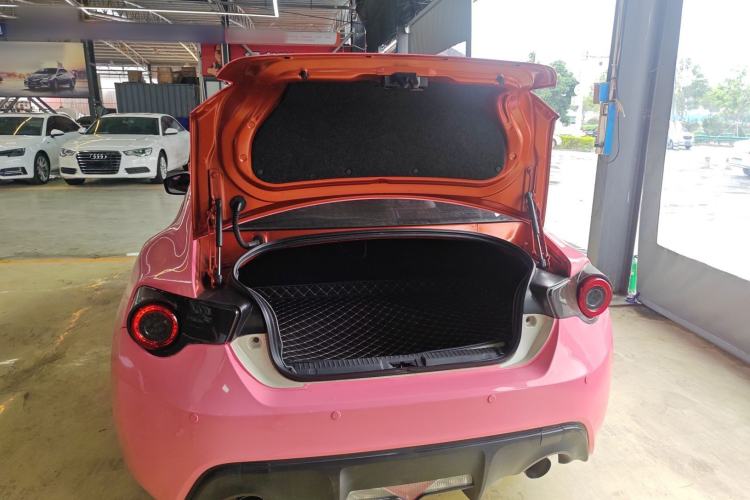 Used Toyota 86 2013 2.0L Automatic Luxury Version Trunk