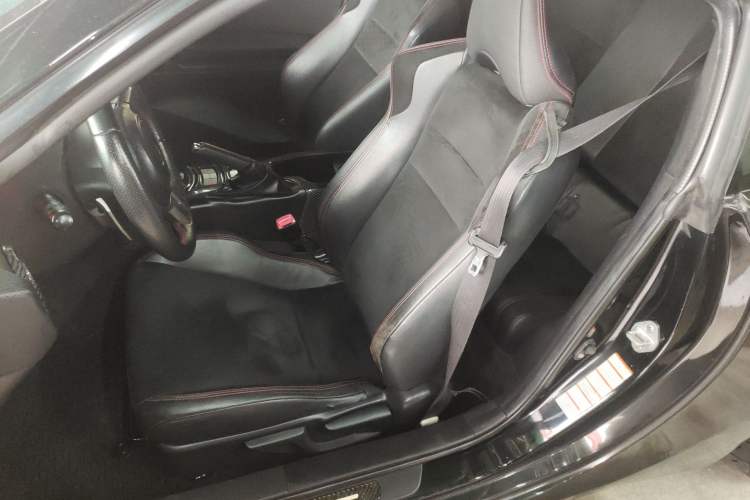 Used Toyota 86 2014 2.0L Automatic Luxury Version Left Front Seat