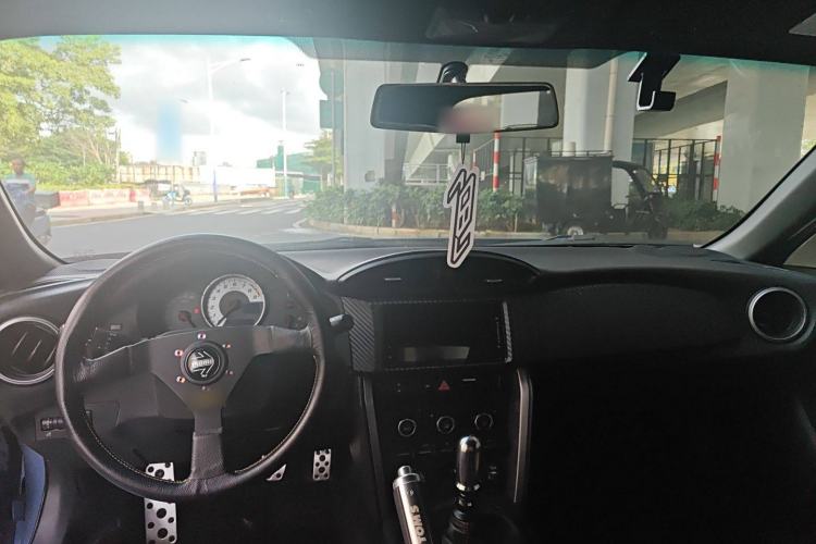 Used Toyota 86 2014 2.0L Manual Luxury Version Center Console