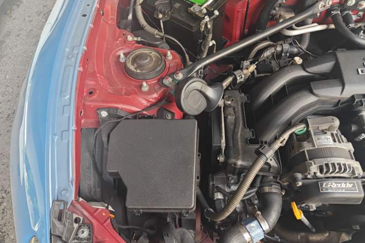 Used Toyota 86 2014 2.0L Manual Luxury Version Engine Bay Right