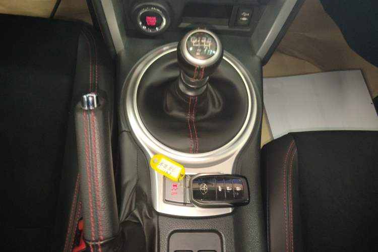 Used Toyota 86 2014 2.0L Manual Luxury Version Gear Lever