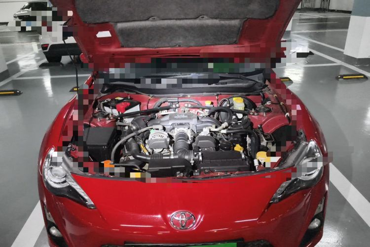 Used Toyota 86 2014 2.0L Manual Luxury Version Engine Bay