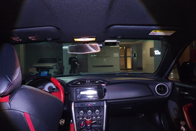 Used Toyota 86 2014 2.0L Manual Luxury Version Center Console